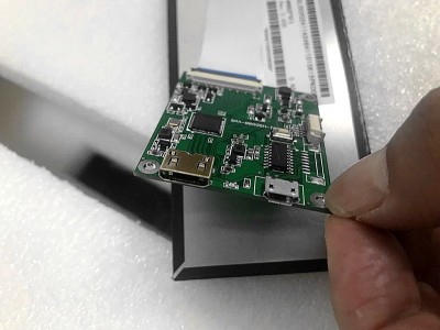供应HSD088IPW1－A00 8.8寸条形液晶屏图1